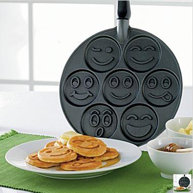 Smiley-face-pancake-pan